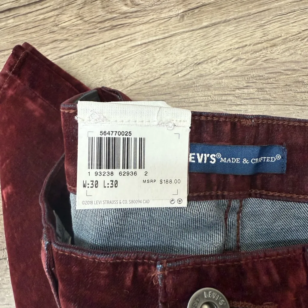 Levi's 721 Made & Crafted High Rise Velvet Jeans in Burgundy size 30 / 30 NWT - Image 6