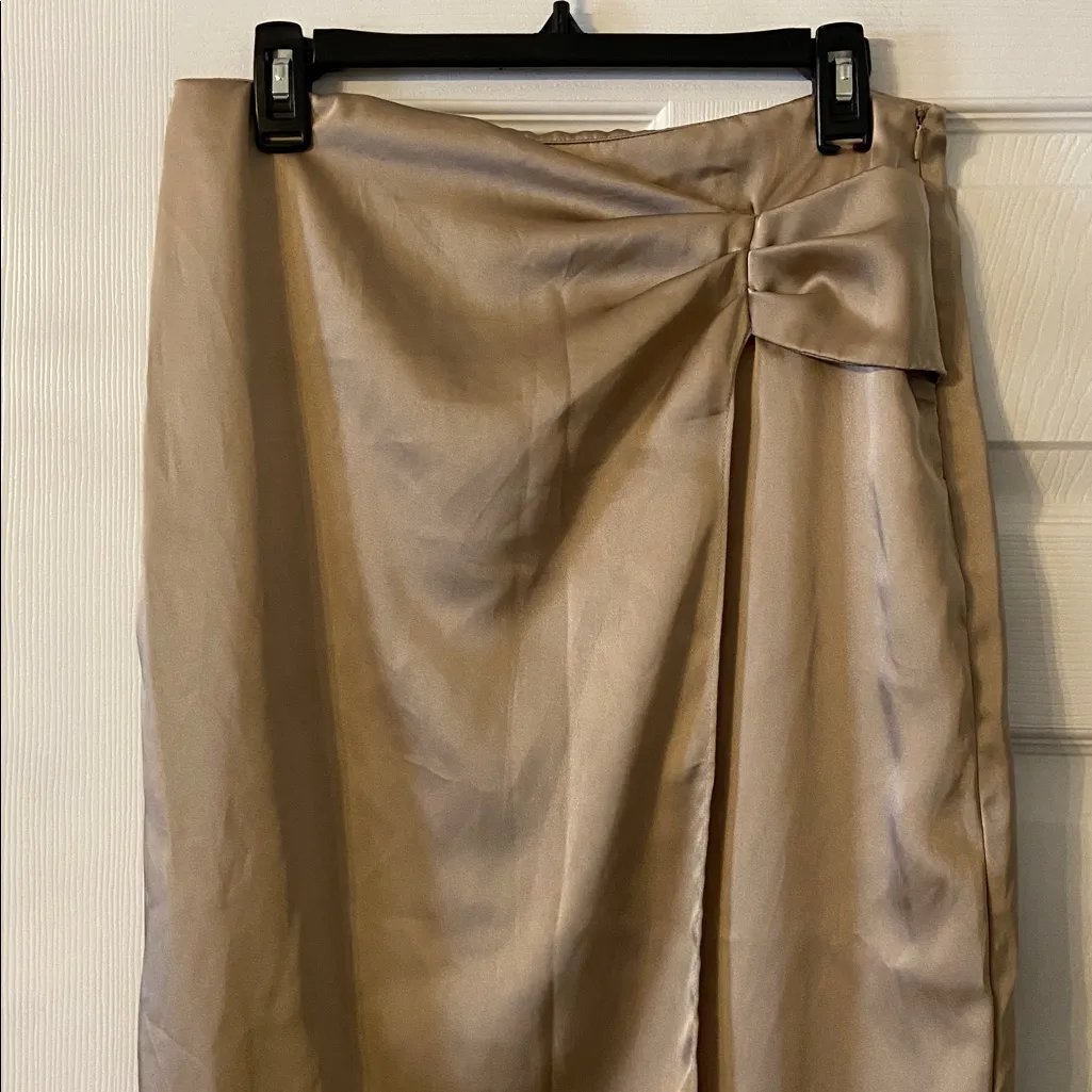 Zara Elegant Maxi  Beige Pencil Skirt length 33” waist 32” zipper side - Image 2