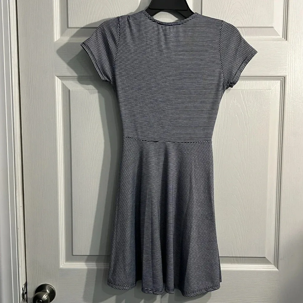 Rolla Coster women’s blue and white wrap dress. Size small. - Image 6