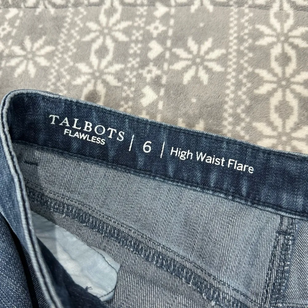 NWT Talbots Flawless High Waist Flare Jeans In Nova Wash Blue Full Length Size 6 - Image 8