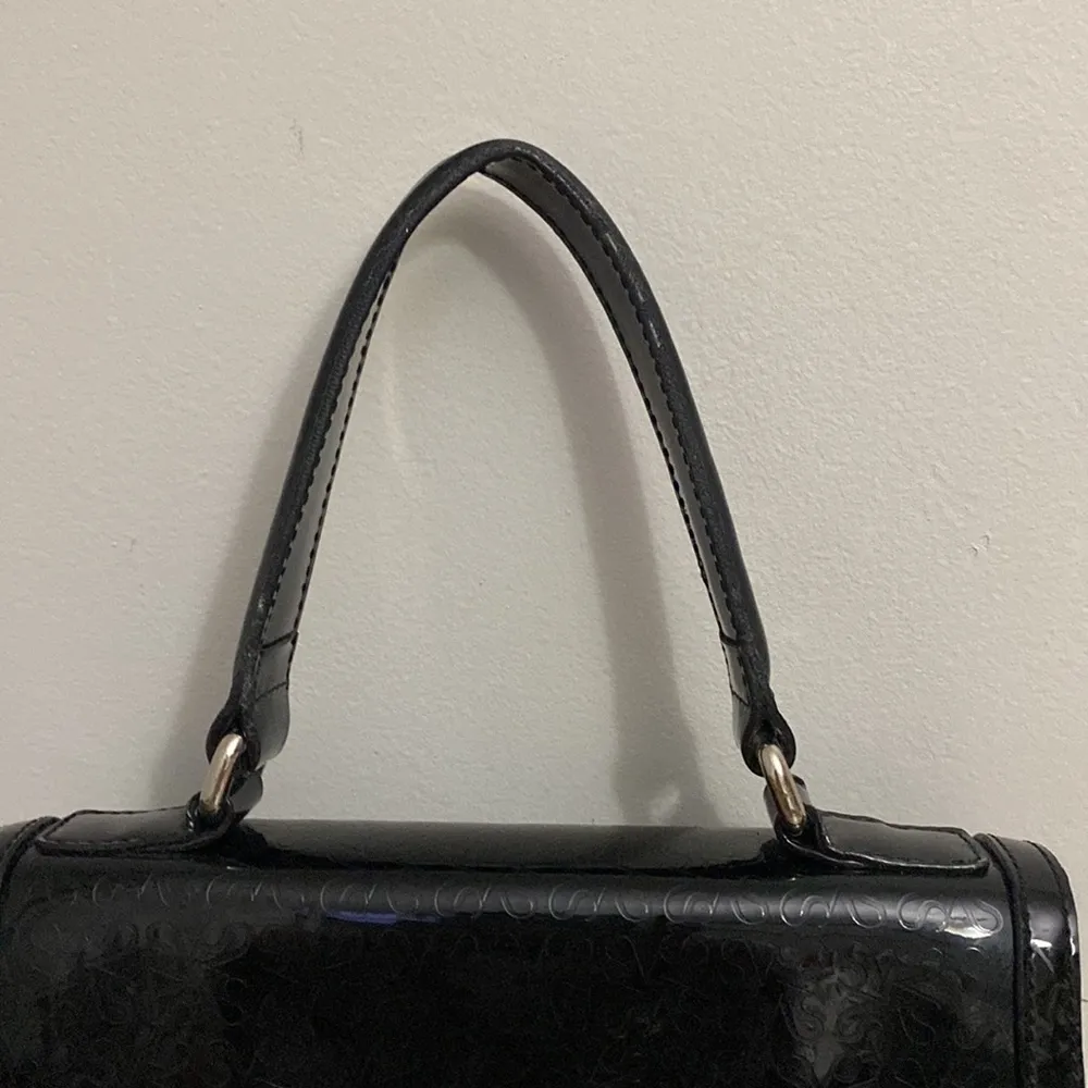 Simply Vera Vera Wang womens black. Floral satchel turn lock hand bag - Image 2