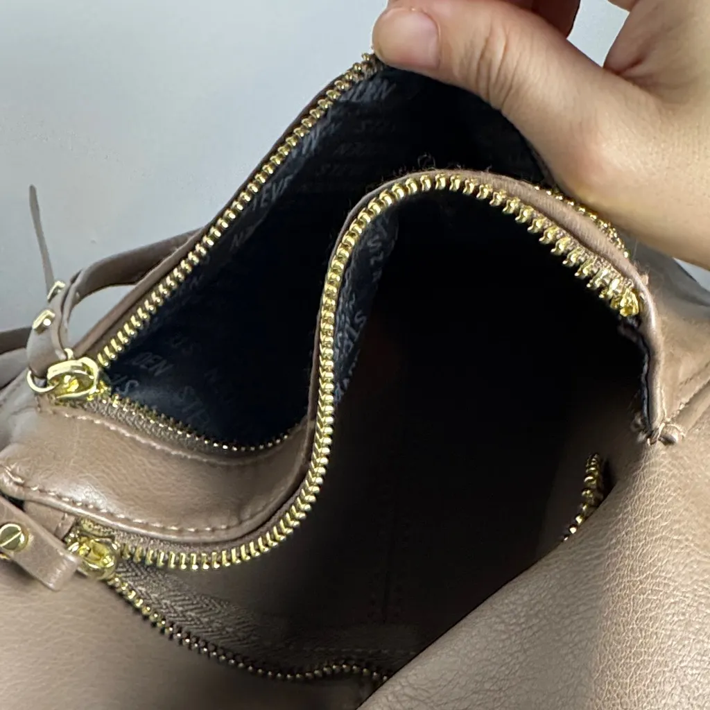 Steve Madden Brown Flex Leather Zip Hobo Flap Tote Shoulder Bag Purse NWOT - Image 7