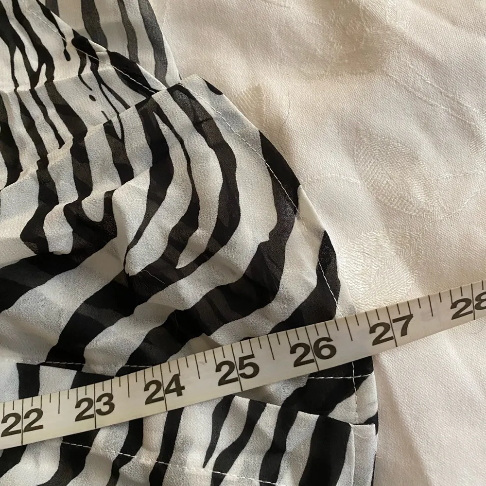 Princess Polly  Zebra Print Ziggy shirt sz 2 - Image 3