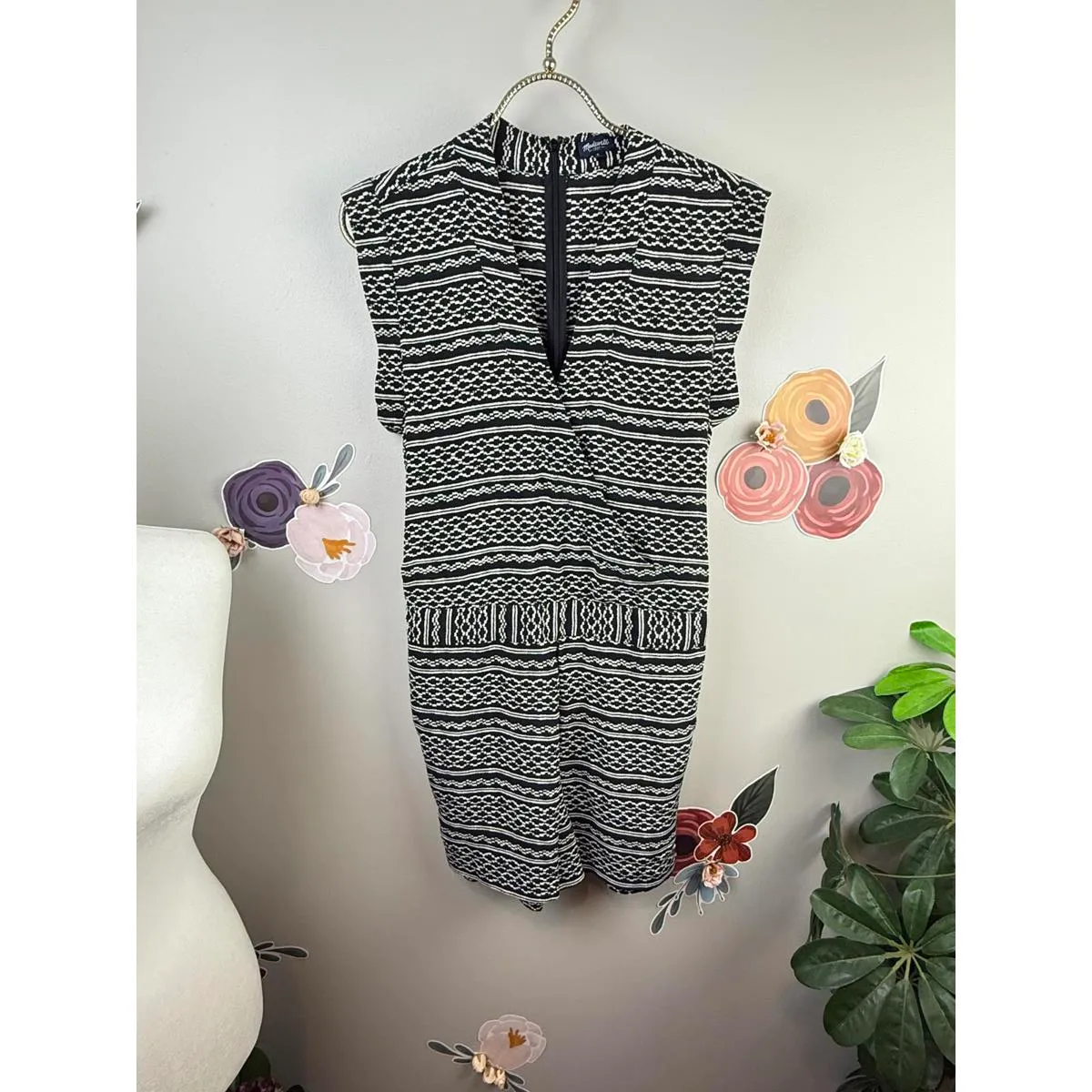 Madewell Black Printed Cap Sleeve V-Neck Romper - Size - Small - Image 2