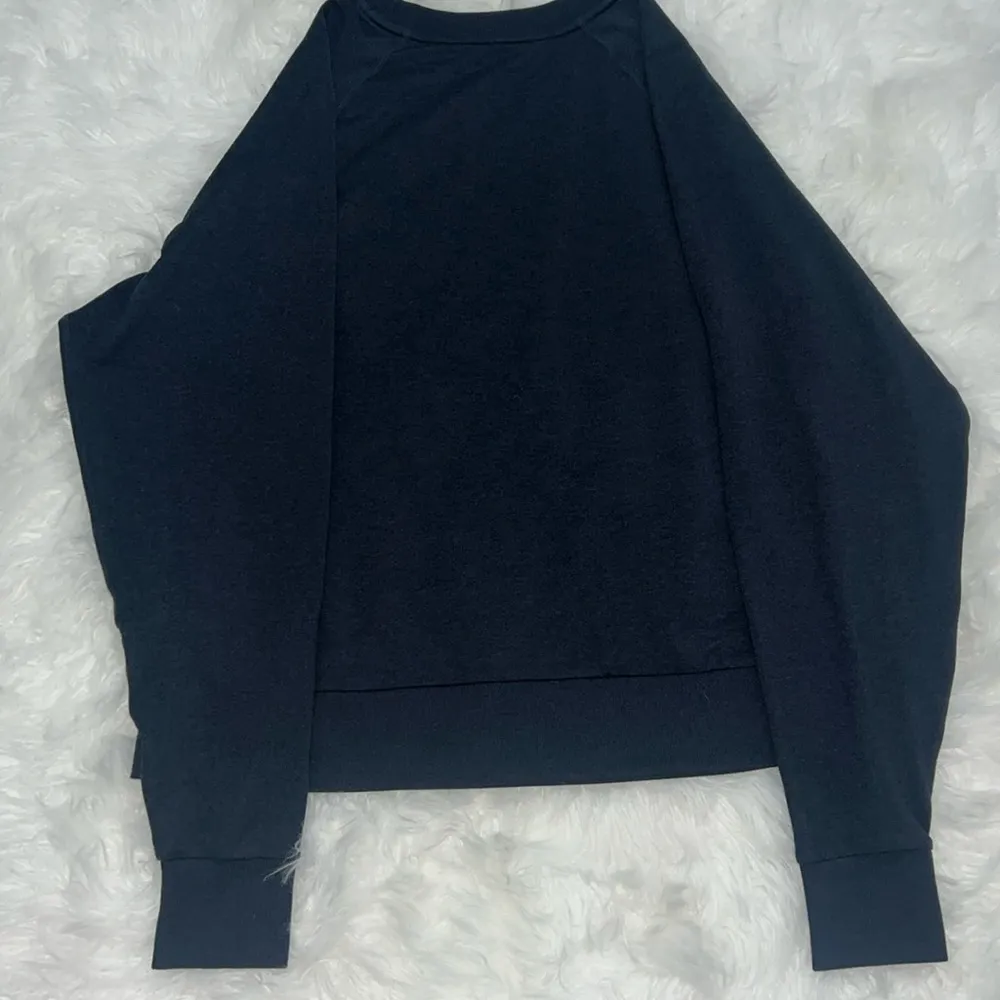 Vuori Black Heather Daydream Crew Long Sleeve size small - Image 3