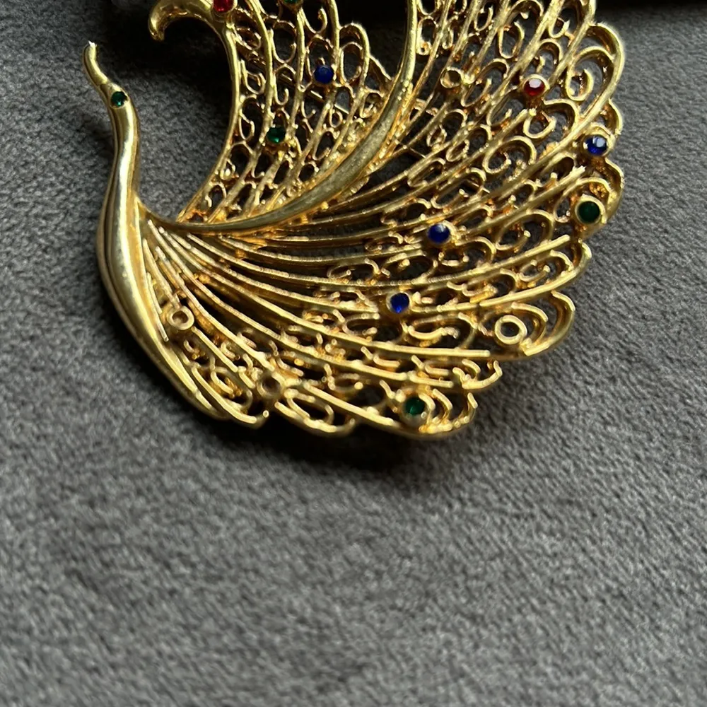 Vintage Peacock Brooch Pin Gold - Image 2
