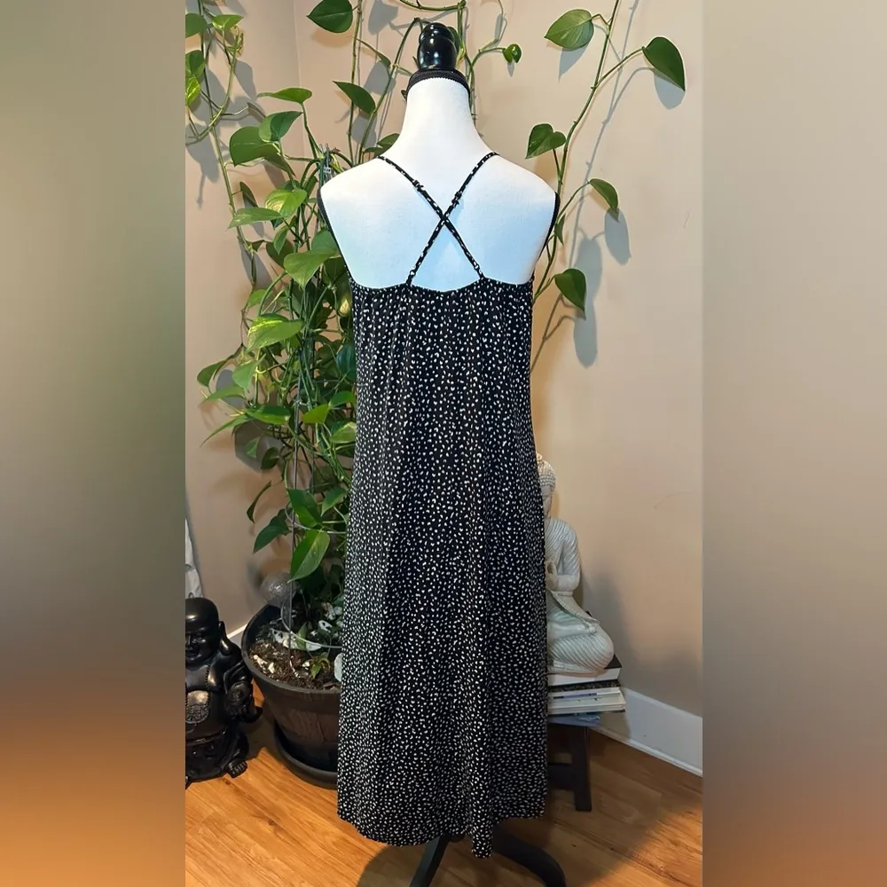 Old Navy Medium Black and White Patterned Dress - Image 4