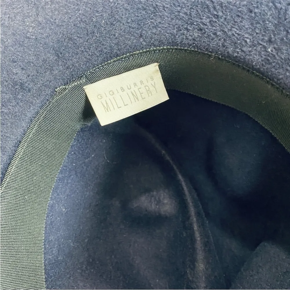 Gigi Burris Millinery Beautiful shape velvet hat in Navy blue - Image 7