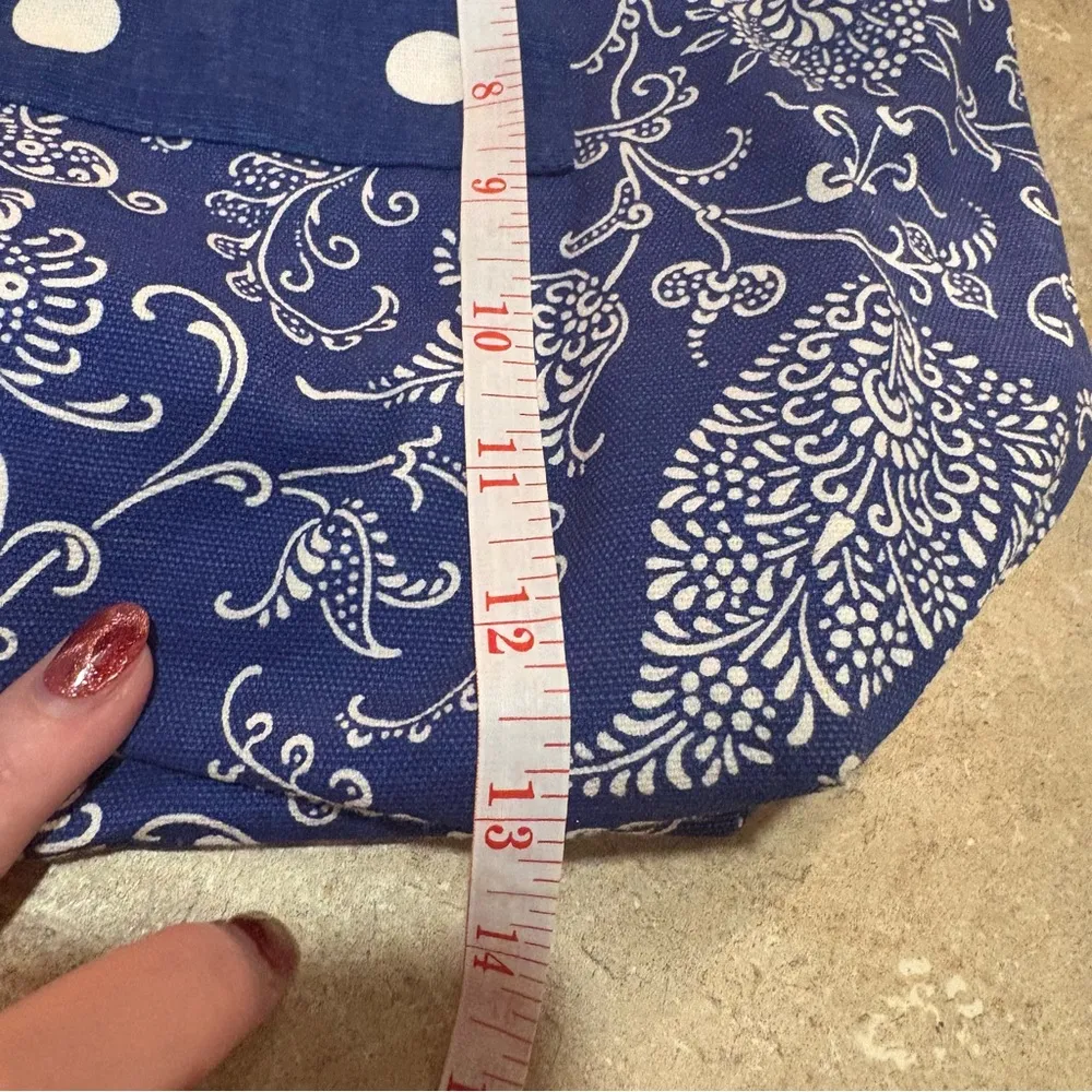 Meet Duke Blue & White Paisley Tote with Structured Design - Image 9