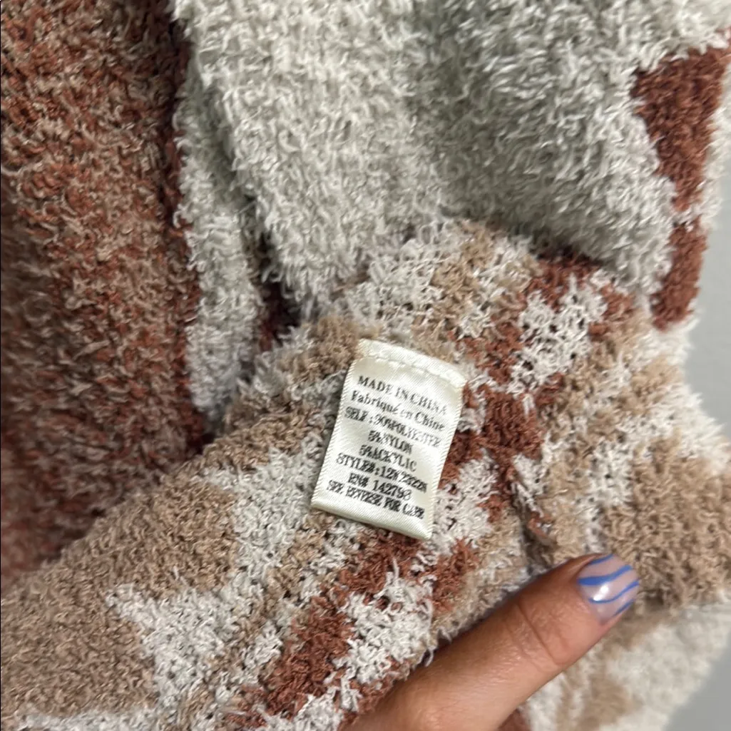 New In Cozy Cream and Brown Geometric Boho western Sweater - Image 5