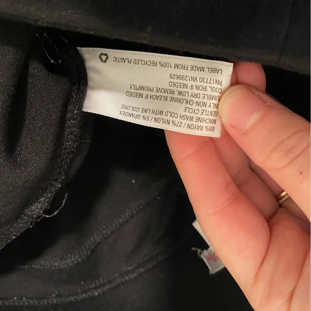 EUC Xhilaration women’s solid black thick knit zipper hem leggings medium‎ - Image 7