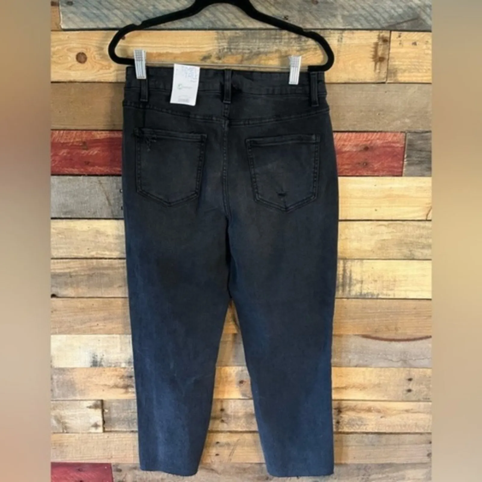 Time And Tru Black High Rise Straight Leg‎ Crop Pants Size 8 - Image 2