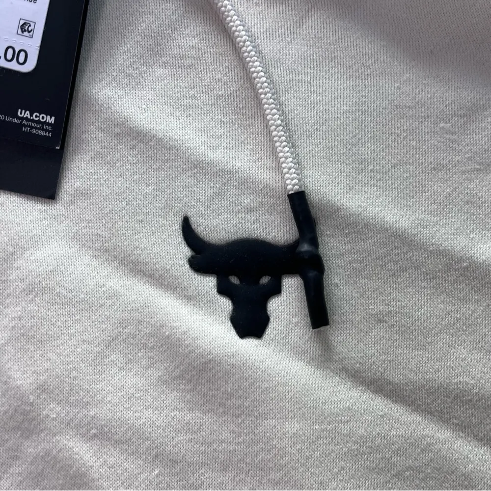 Under Armour  Cream Cropped Hoodie size XL - Image 3