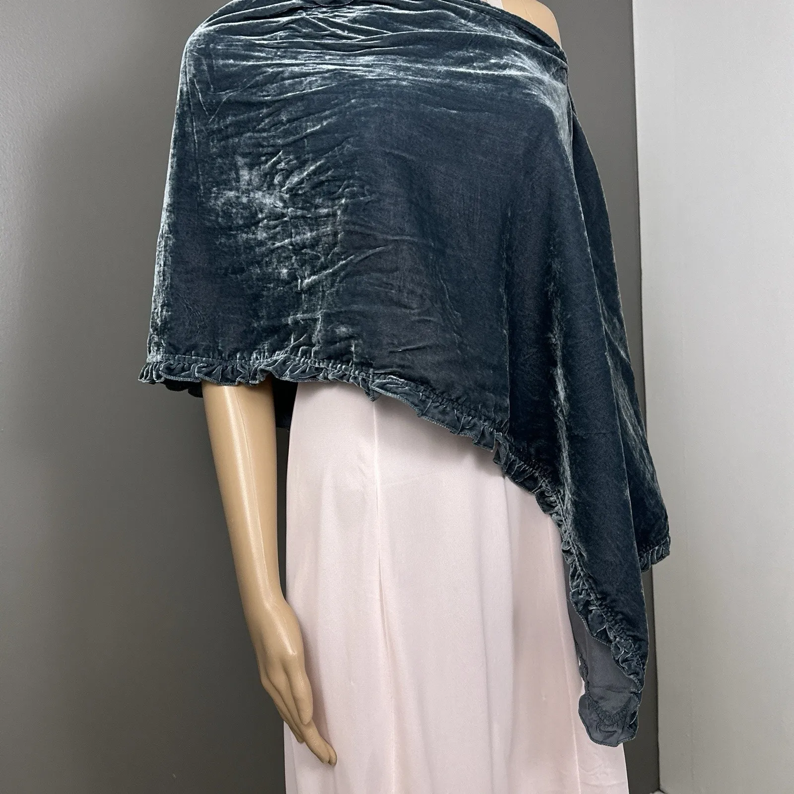 Spartina 449 Velvet Ruffle Topper Steel Blue Gray One Size Scarf Ruffles - Image 3