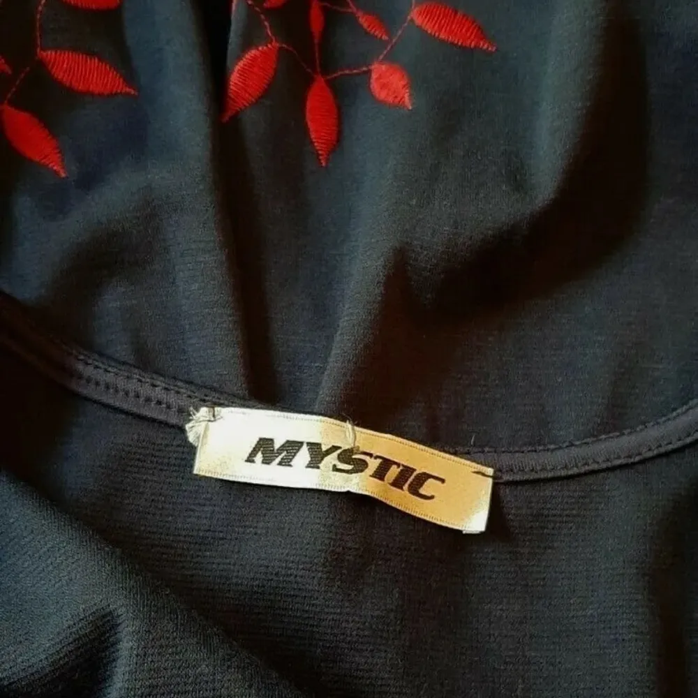 Navy Blue Dress Red Embroidered Flowers Pleated ModCloth Mystic Retro PinUp - Image 6