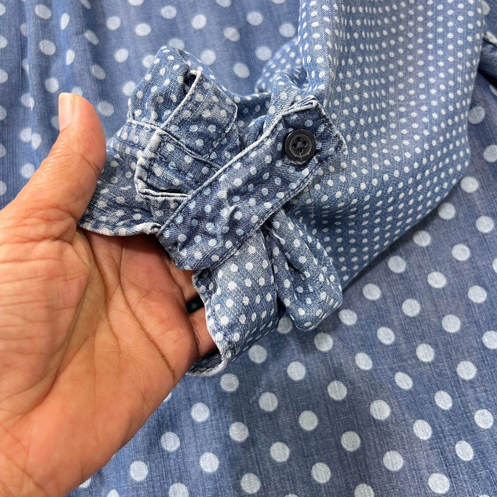 Chico's Blue Polka Dot Chambray Denim Button Down‎ Shirt Womens 2 Relaxed Fit - Image 6