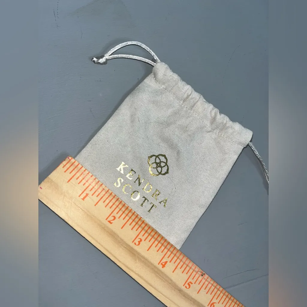 Kendra Scott Silver Gray Velvet Drawstring Jewelry Bag OneSize Neutral Versatile - Image 11