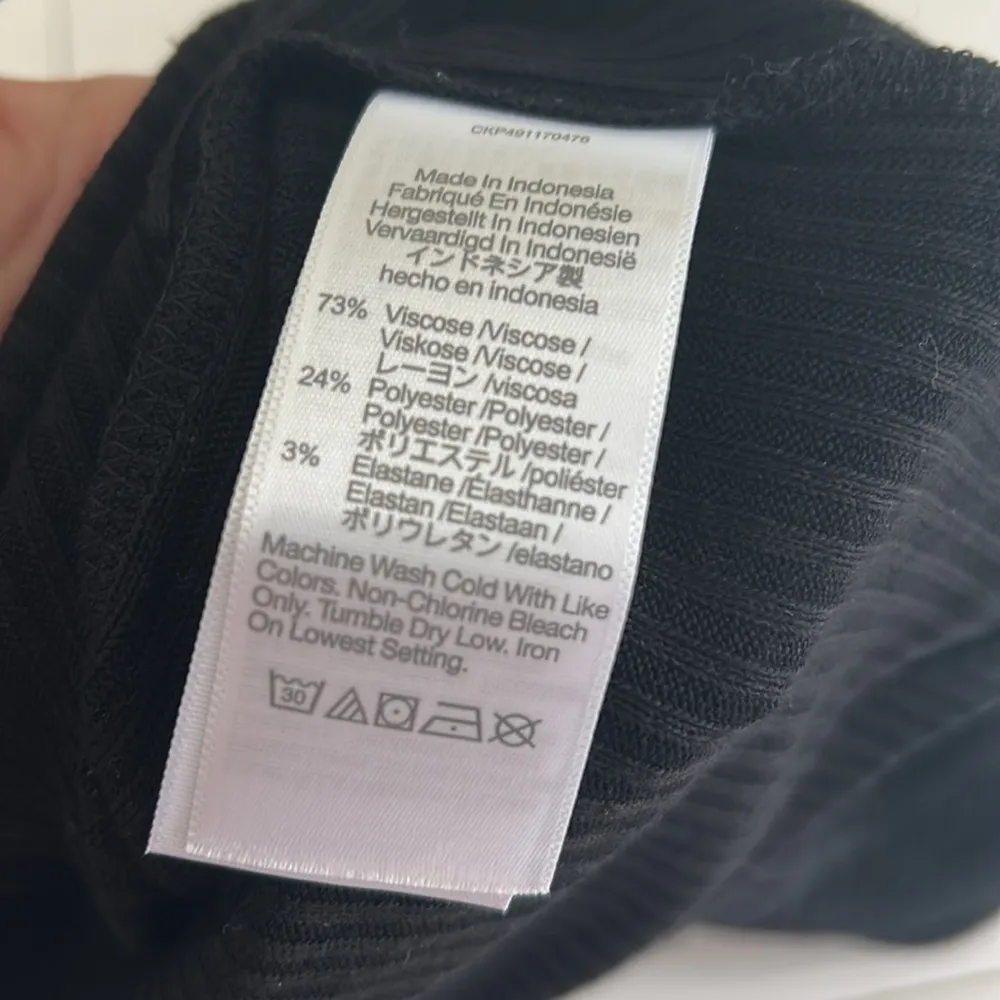 Cute and Simple Madewell Black Ribbed Long Sleeve Top - Image 8