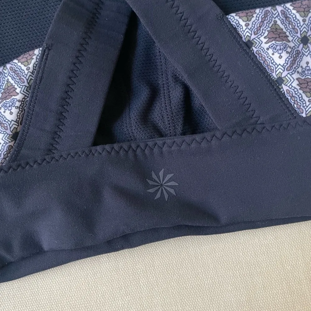 Cropped Built - in Bra Tank - Image 6