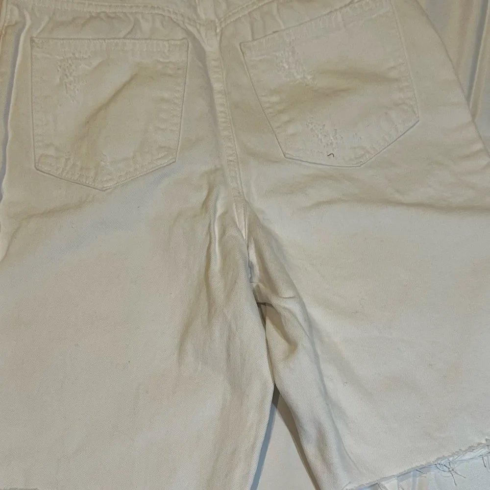 Zara denim shorts in white - Image 2