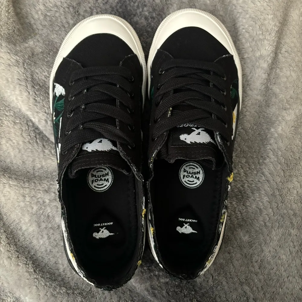 Rocket Dog Embroidered Jazzin Floral Sneakers - Image 5