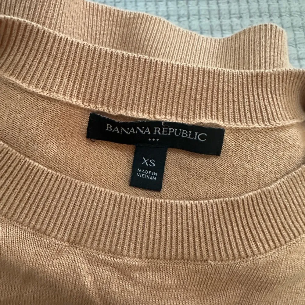 Banana Republic Tan Long Sleeve Fitted Tee - Image 4