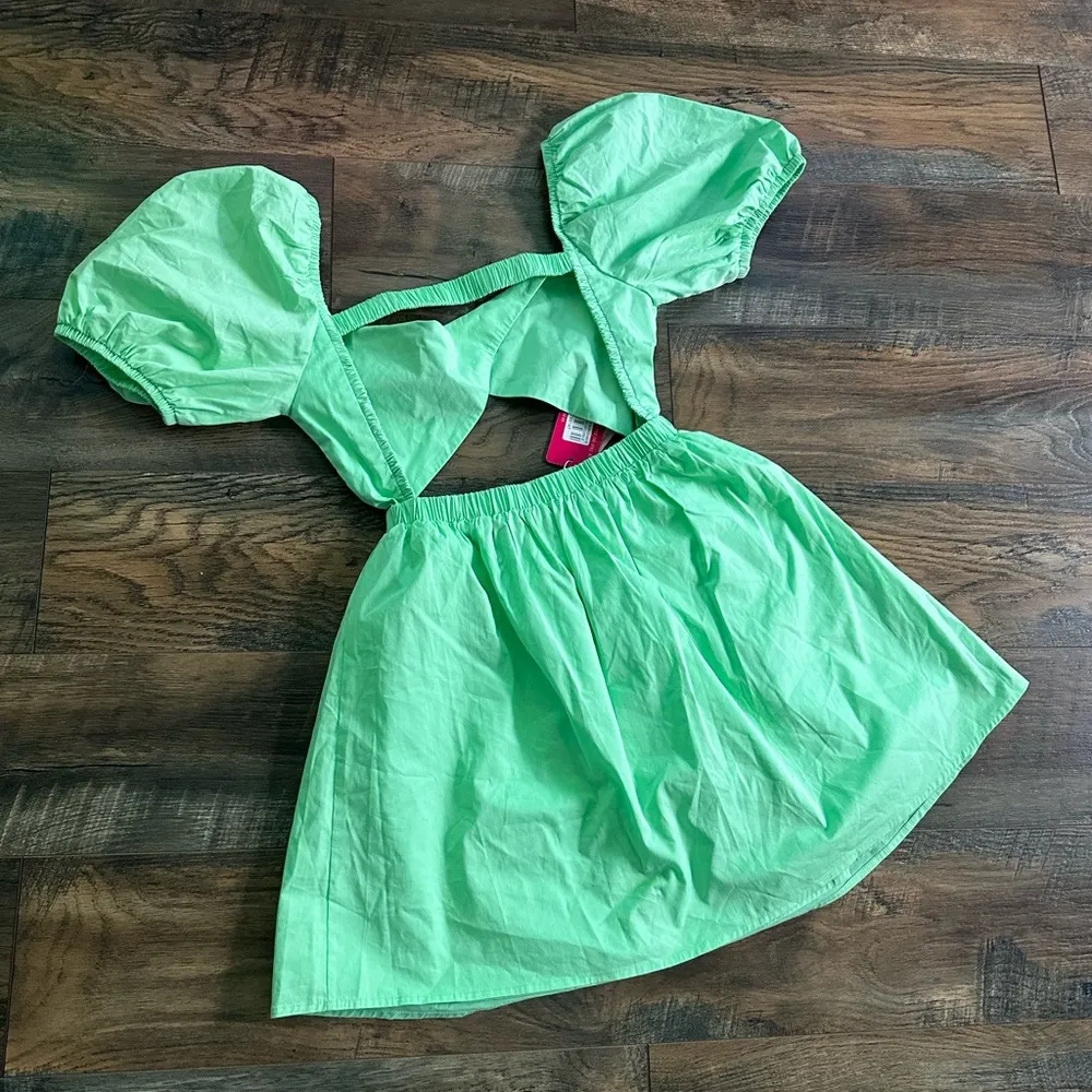 NWT! Puff sleeve baby doll dress - Image 3