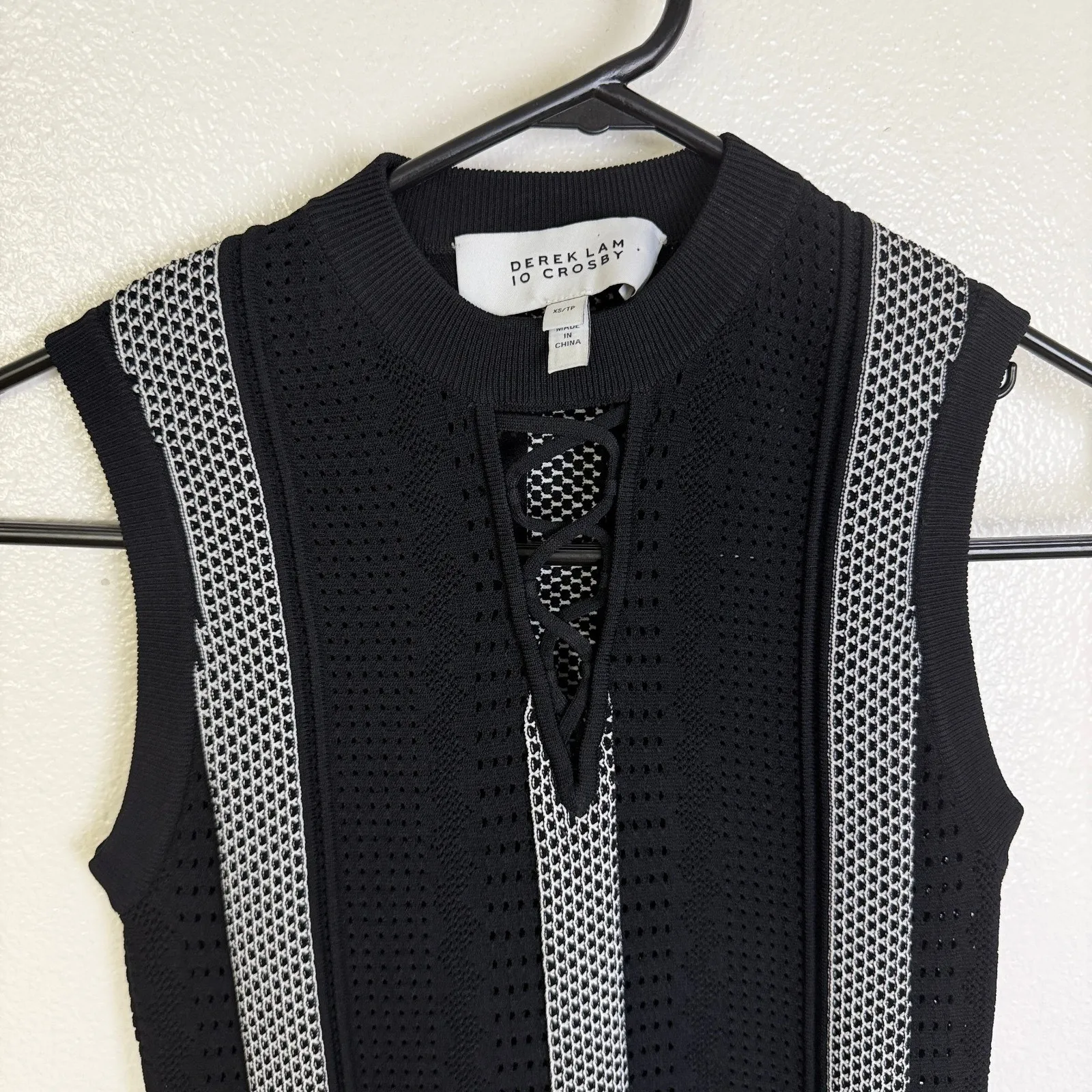 Derek Lam 10 Crosby Sleeveless Eyelet Top Womens XS Black White Ruffle Tank - Image 3