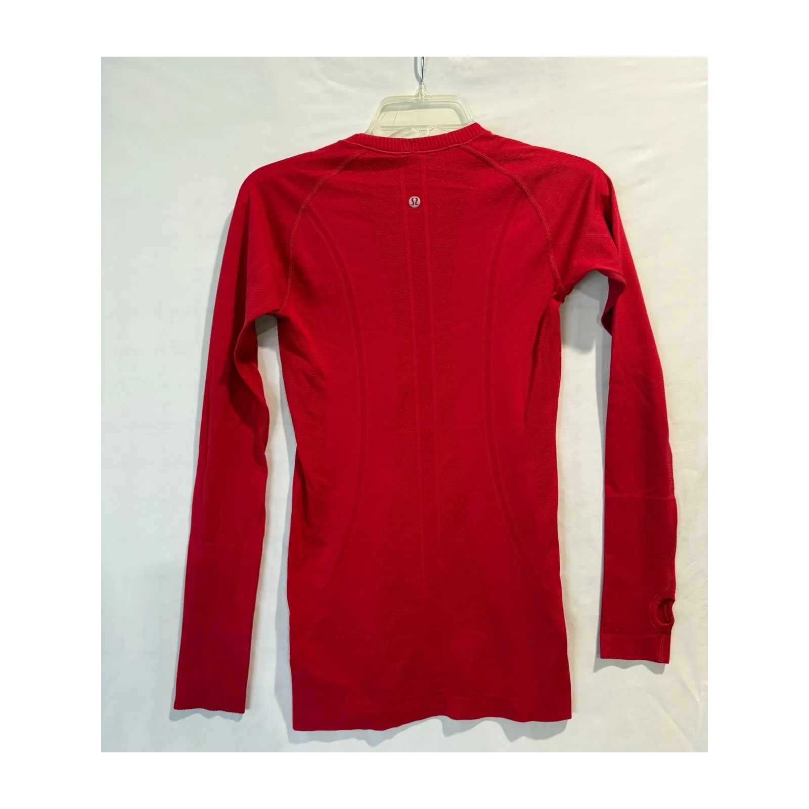 Lululemon Swiftly Tech Long-Sleeve Shirt Hip Length Size 2 Nebraska Husker Red - Image 3