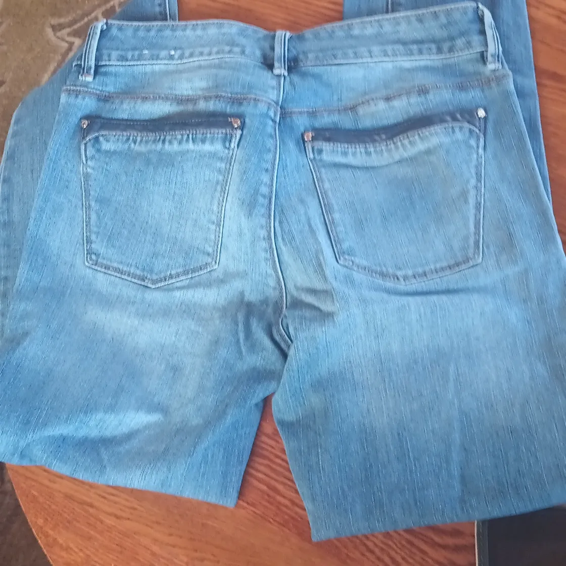 WHBM Skinny Ankle Distressed Jeans Faux Leather Trim in Navy sz 2 - Image 8