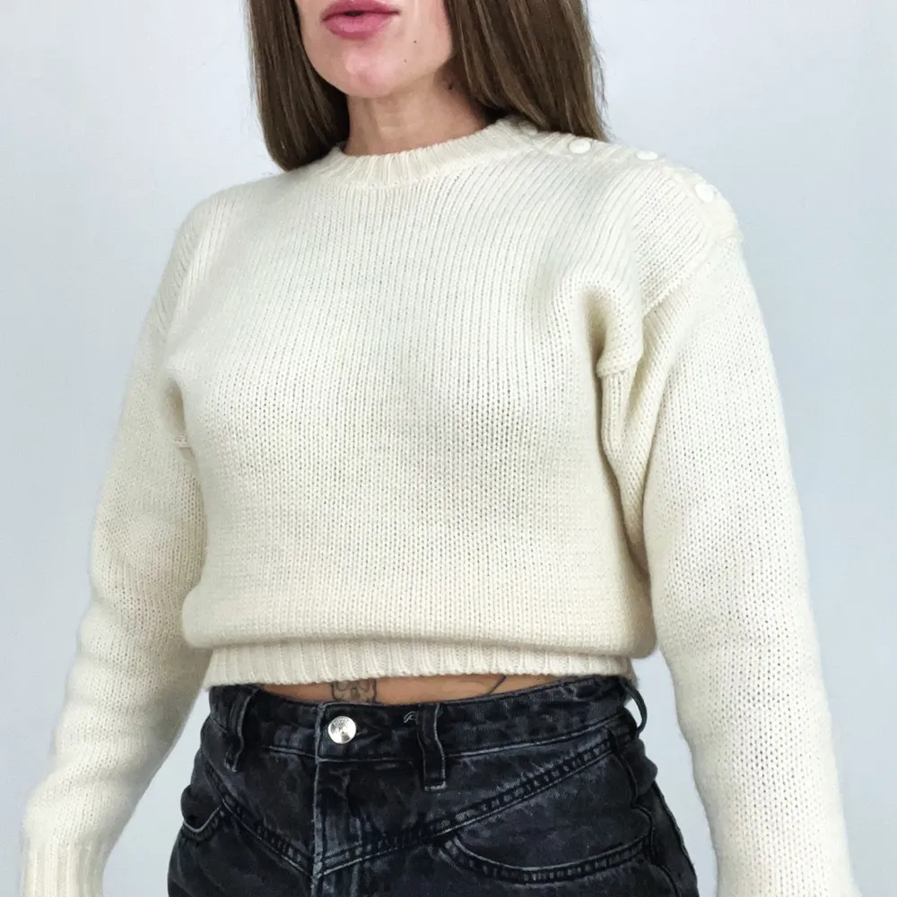 Vintage 80’s Pure Wool Crewneck Sweater with Button Detail in Ivory | Size S White - Image 2