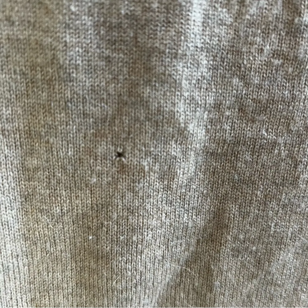 Aritzia Babaton tan beige cashmere button up cardigan sweater sz medium - Image 12