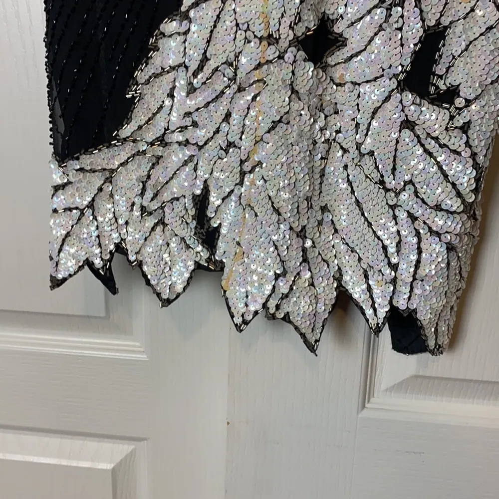 80s VINTAGE BLACK & WHITE FLORAL BEADED SEQUIN DRESS HOLIDAY NYE - Image 5