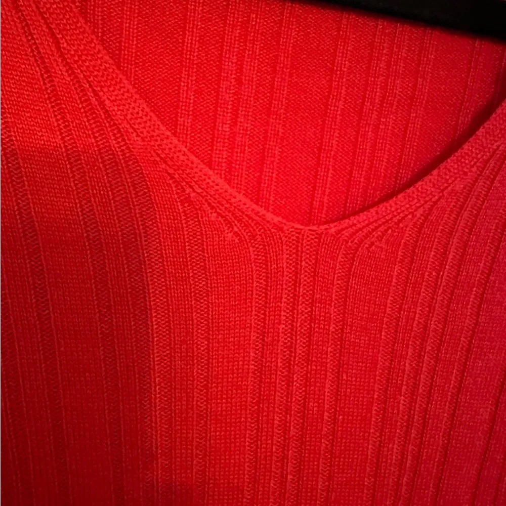 Red Ribbed Long Sleeve Knit Top Slim Fit V-Neck Shirt Womens Size 0-2 - Image 7