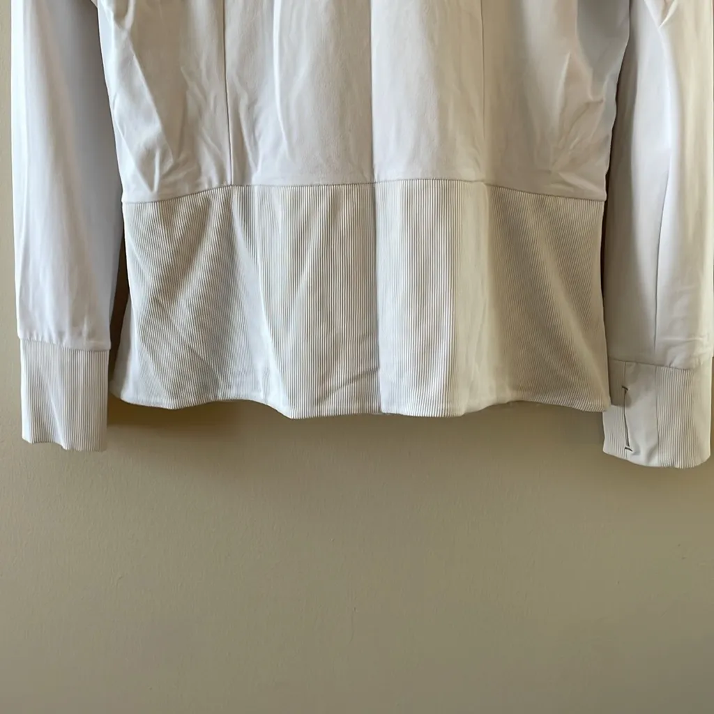 ATHLETA Shanti Salutation Jacket in Powervita Zippered Fitted in White Size L - Image 7