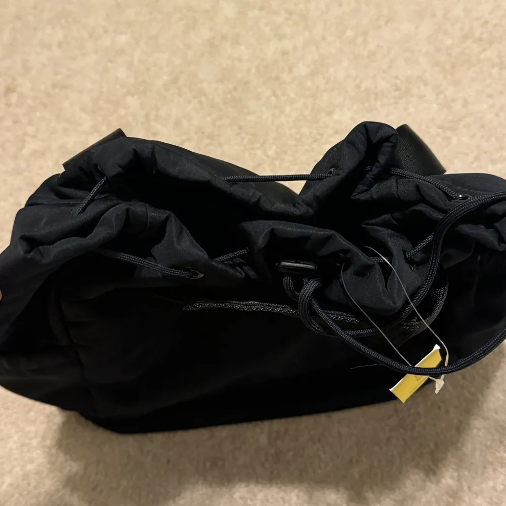 NEW Beyond Yoga Backpack Black Convertible Athletic Yoga Gym Bag NWT - Image 5