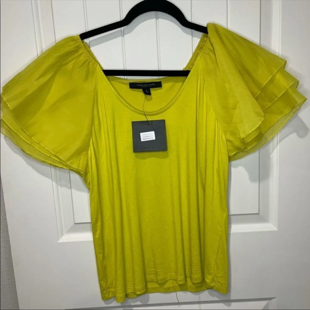 ✨ Top With Short Layered Ruffle Sleeves✨ - Image 3