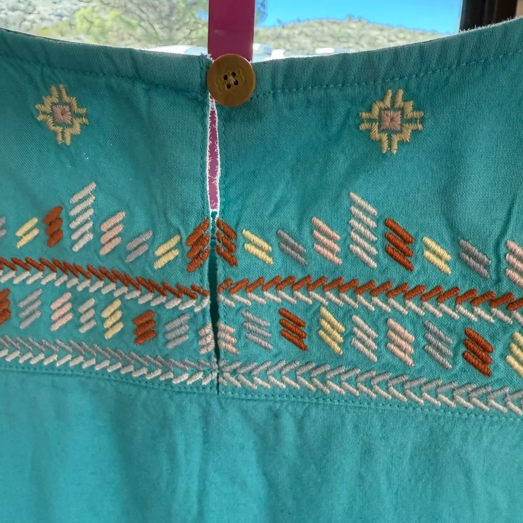 NWT Sherpa Adventure Gear Stylish Teal Embroidered Blouse small Blue - Image 5