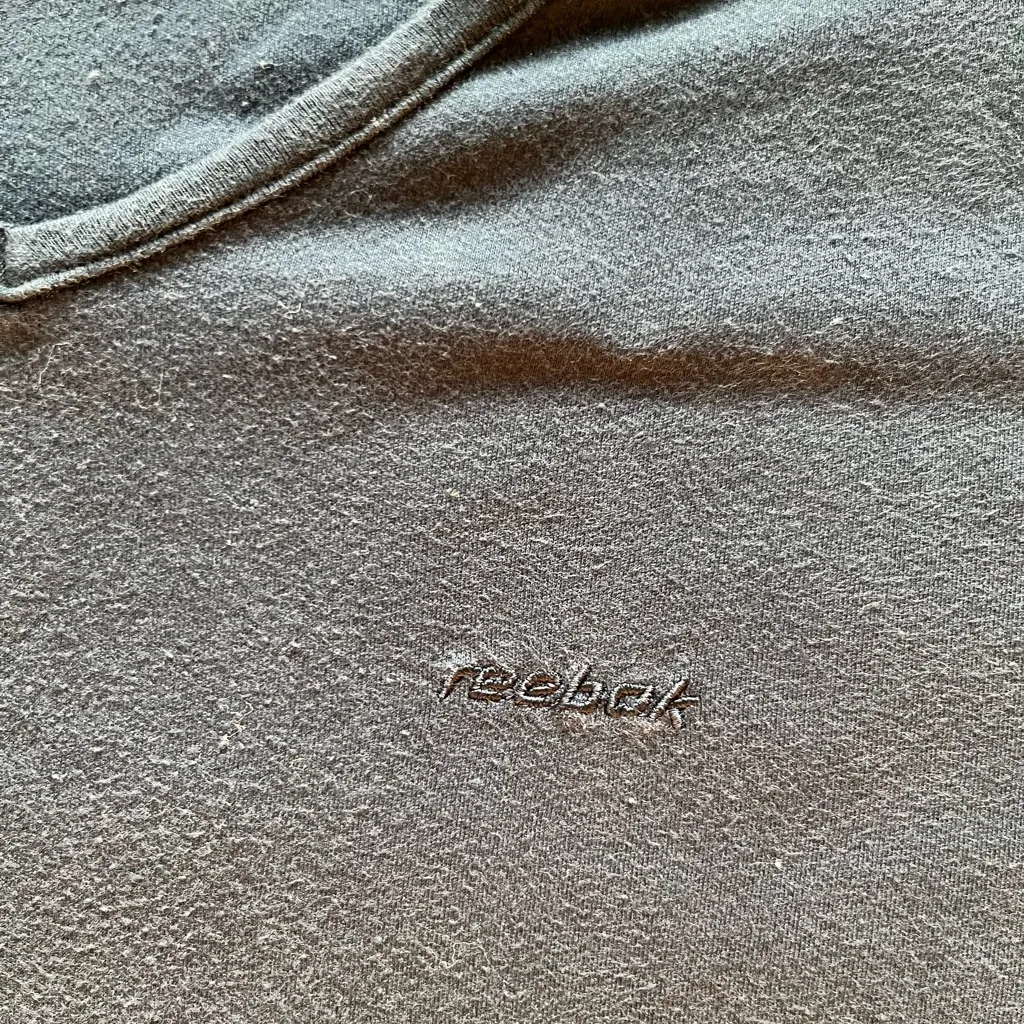 Vintage Reebok 2000s Y2K Black Short Sleeve Tee V Neck SZ S Top Minimalist - Image 10