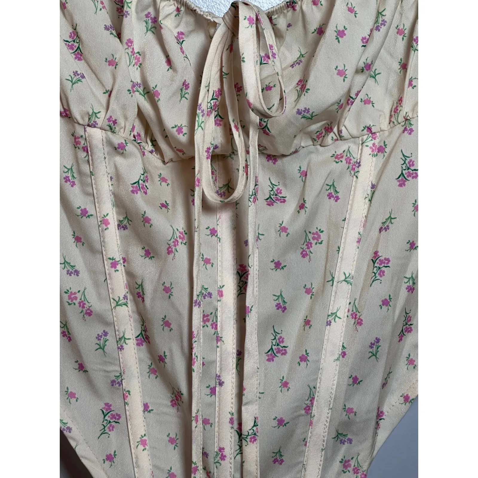 Pretty Little Things Plus Yellow Ditsy Floral Tie Front Corset Top Size 14 NWT - Image 3