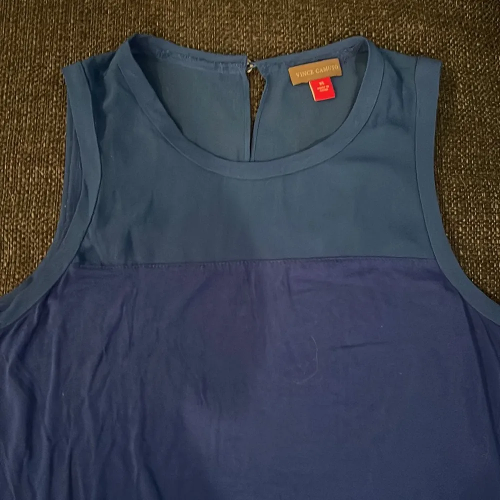 Blue sheet and fabric top - Image 2