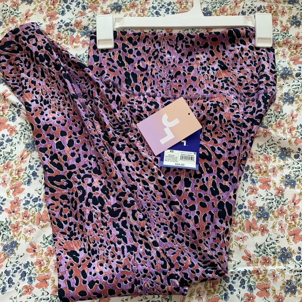 Joylab Leopard print high rise leggings Yoga outfit Pilates gym hiking stretch - Image 4