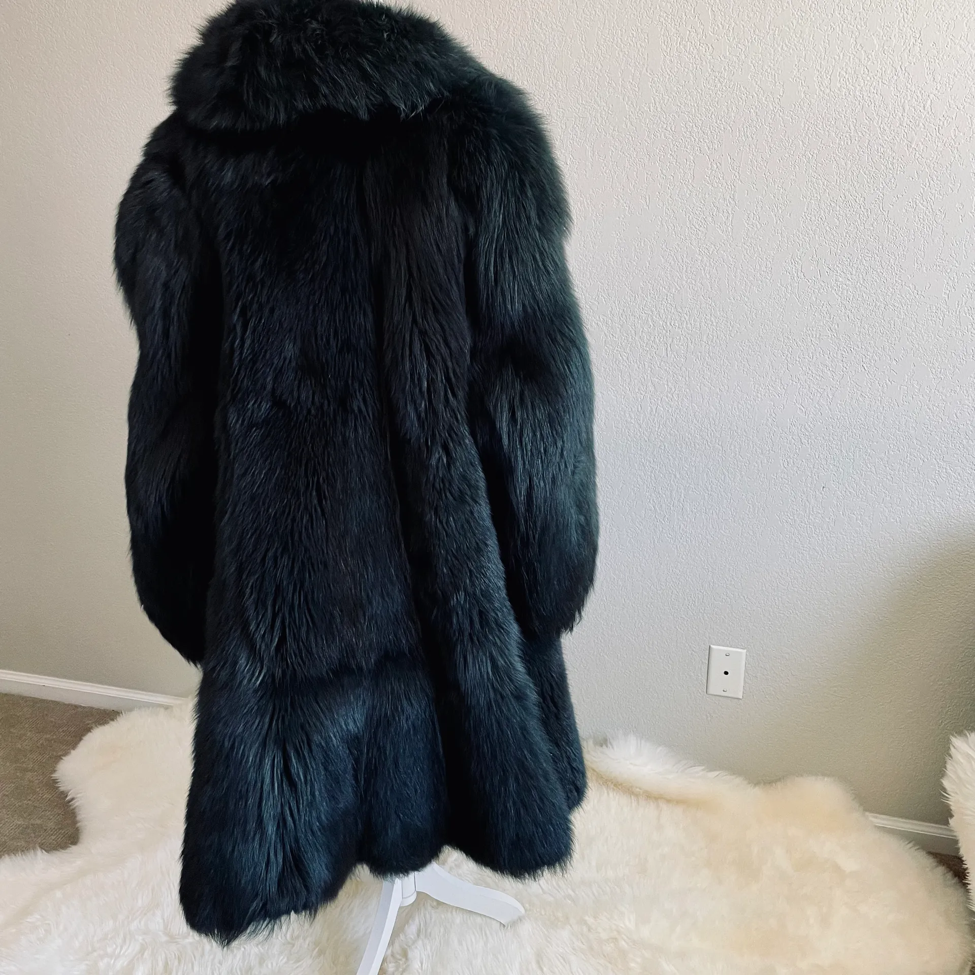 ITALY FOX FUR   AUTHENTIC  DESIGNER EMERALD COAT  size L - Image 12