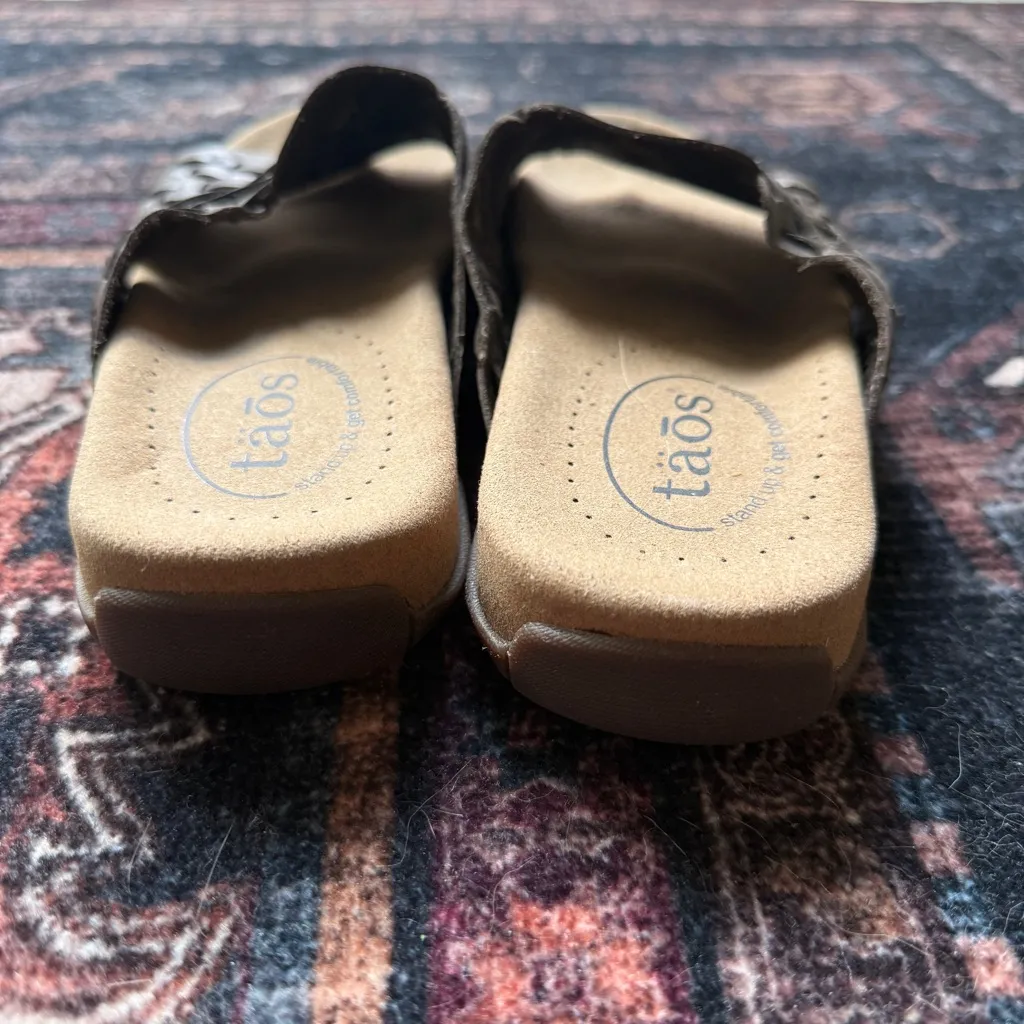 Taos Slip On Slides Brown Woven Guru New women’s sandals Size 6 - Image 5