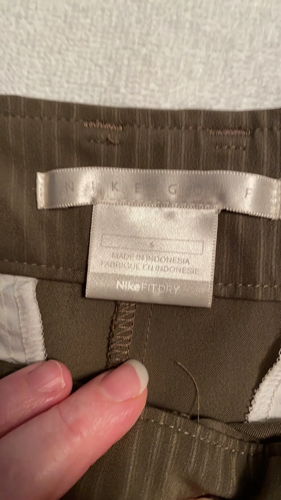 Golf shorts Fit Dry button zip closure Size 6 - Image 8