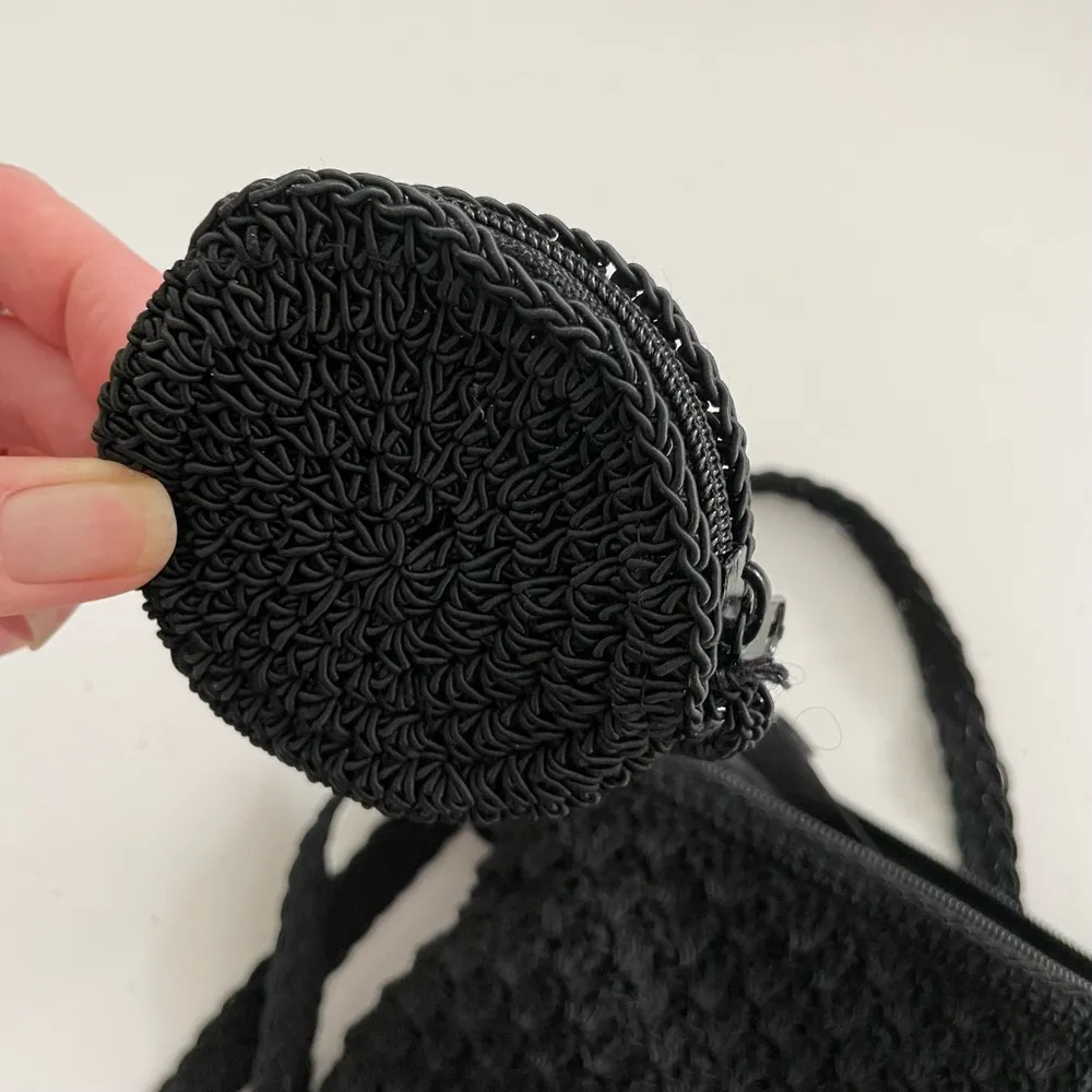 Crocheted Crossbody Purse Coin Pouch Zipper Closure Black Lightweight Small - Image 6