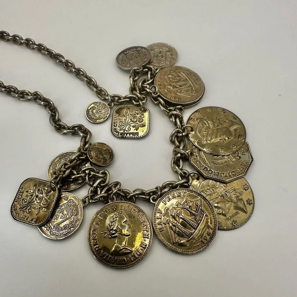 Gold tone coin necklace - Image 5