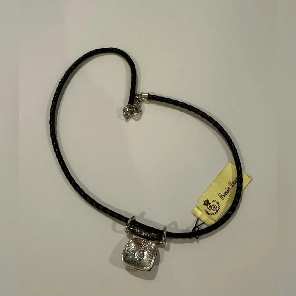 Premier Designs Black and Silver Pendant Necklace - Image 9