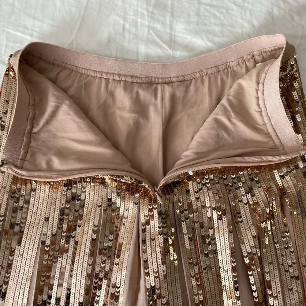 ANTHROPOLOGIE Bea Rose Gold Sequined Party Mini Skirt Pleated Barbiecore Size 2 - Image 8