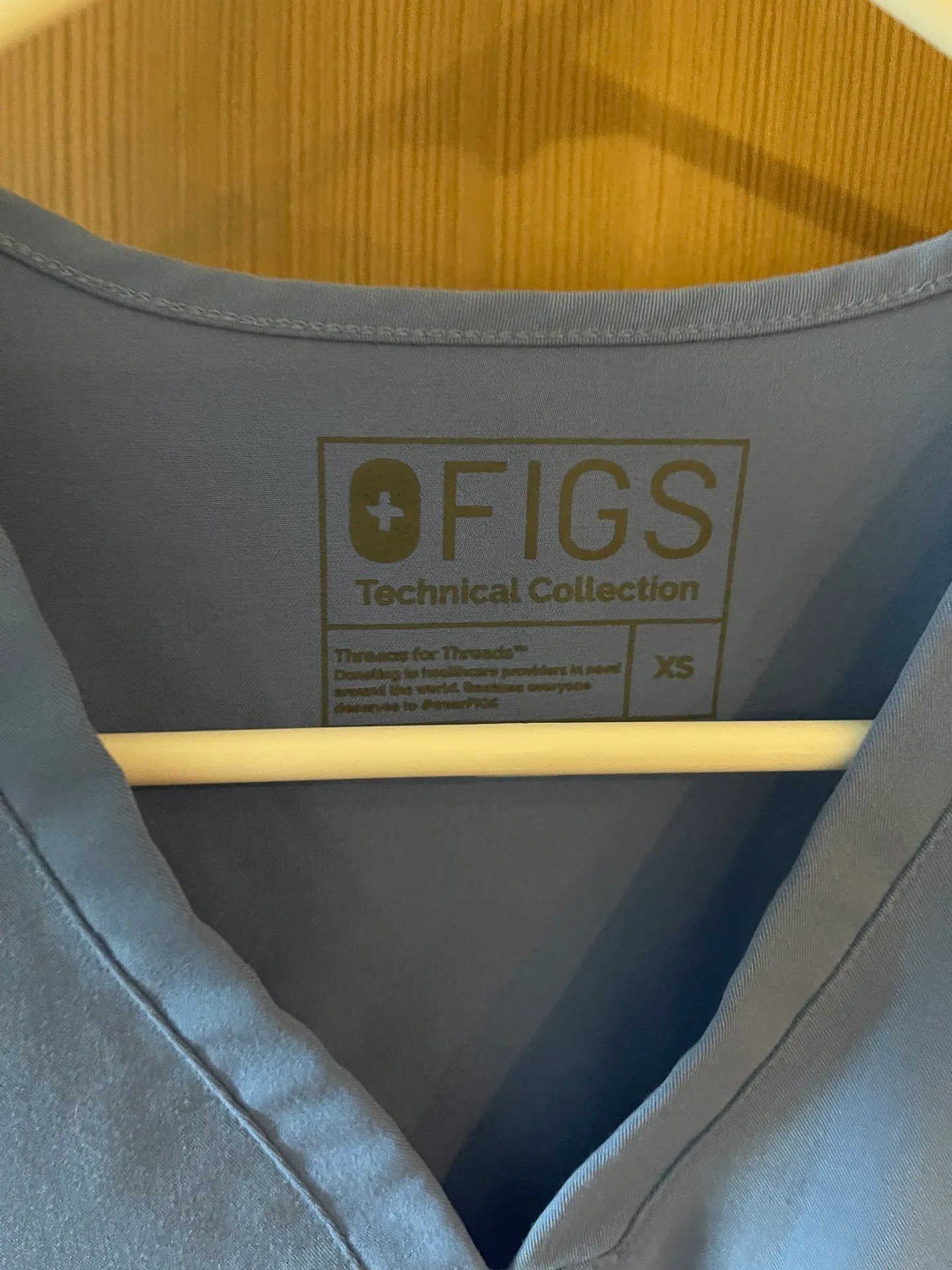 FIGS Scrubs Set w/ Joggers - Image 4